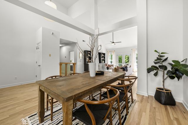 2712 Eastland Ave, Nashville, TN 37206