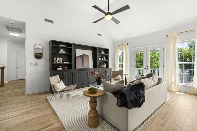 2712 Eastland Ave, Nashville, TN 37206