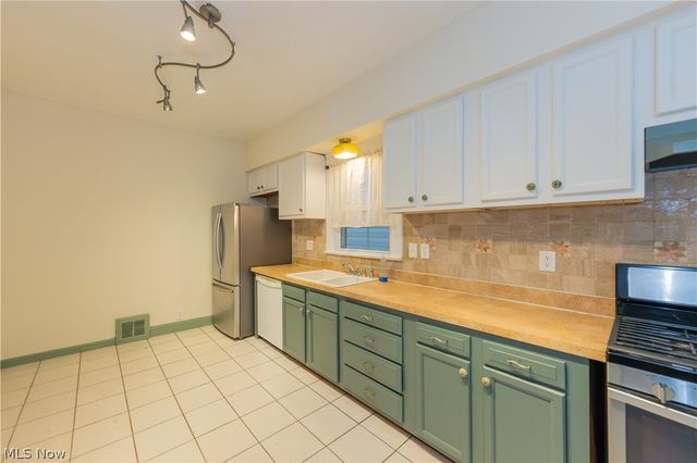 3409 W 54th Street, Cleveland, OH 44102