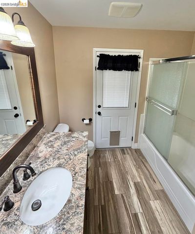 395 North AVE, Turlock, CA 95382