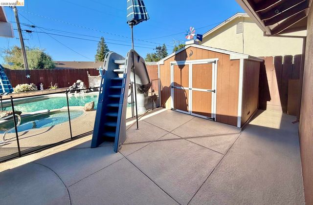 395 North AVE, Turlock, CA 95382