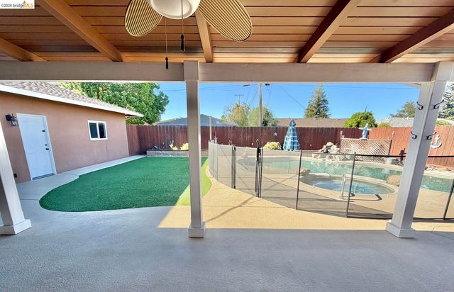 395 North AVE, Turlock, CA 95382