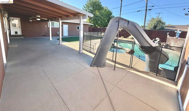 395 North AVE, Turlock, CA 95382