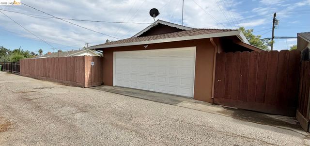 395 North AVE, Turlock, CA 95382