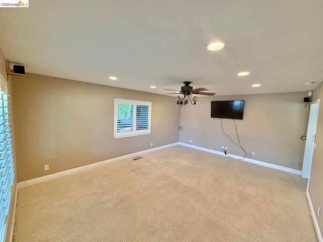 395 North AVE, Turlock, CA 95382
