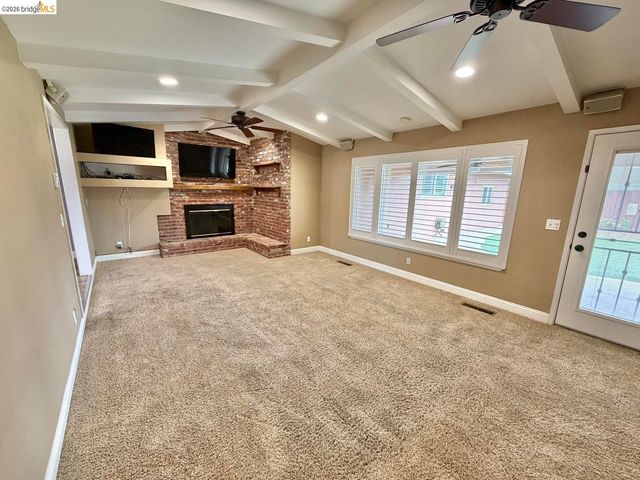 395 North AVE, Turlock, CA 95382