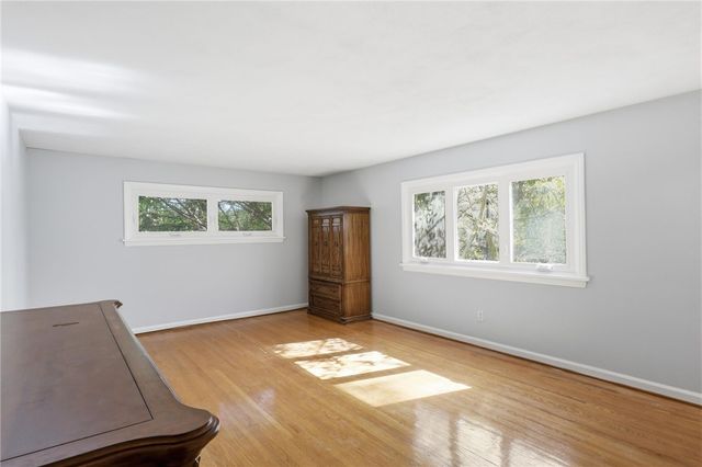 58 Landsdowne Lane, Pittsford, NY 14618