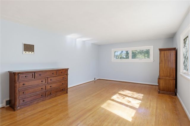 58 Landsdowne Lane, Pittsford, NY 14618