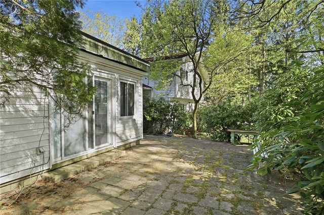 58 Landsdowne Lane, Pittsford, NY 14618