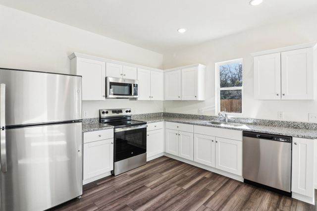 177 Snowdrop Avenue, La Vergne, TN 37086