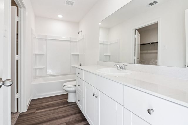 177 Snowdrop Avenue, La Vergne, TN 37086