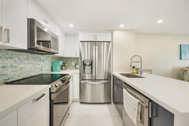 2100 S OCEAN DR 10B, Fort Lauderdale, FL 33316