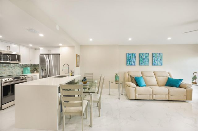 2100 S OCEAN DR 10B, Fort Lauderdale, FL 33316