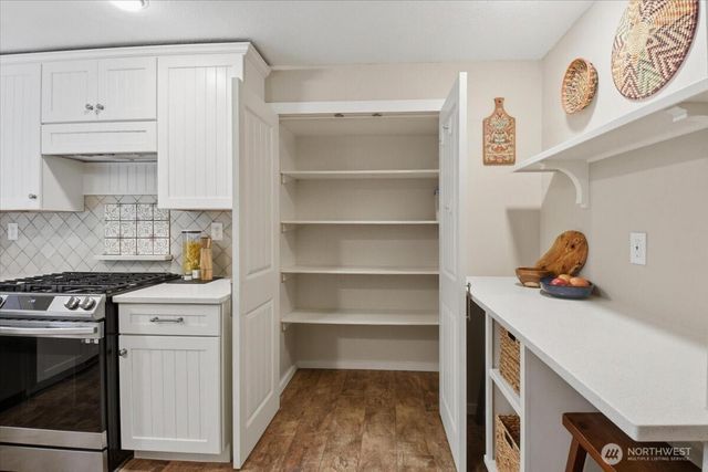 1610 202nd Place SW, Lynnwood, WA 98036