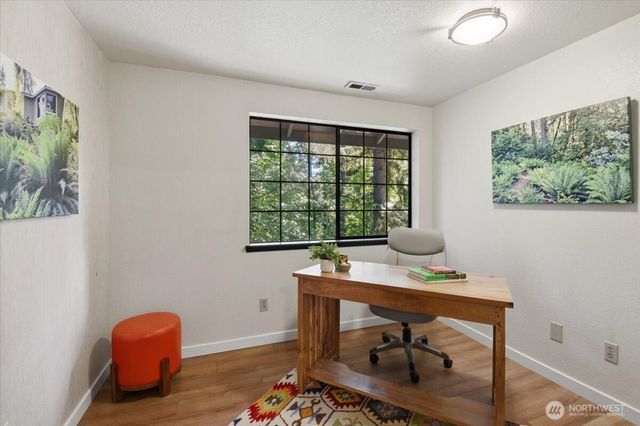 1610 202nd Place SW, Lynnwood, WA 98036