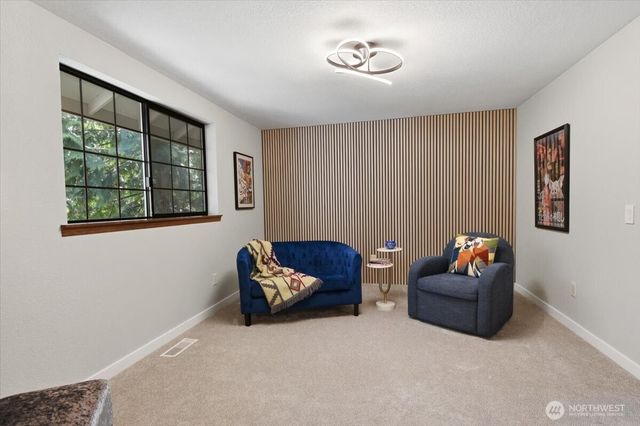 1610 202nd Place SW, Lynnwood, WA 98036