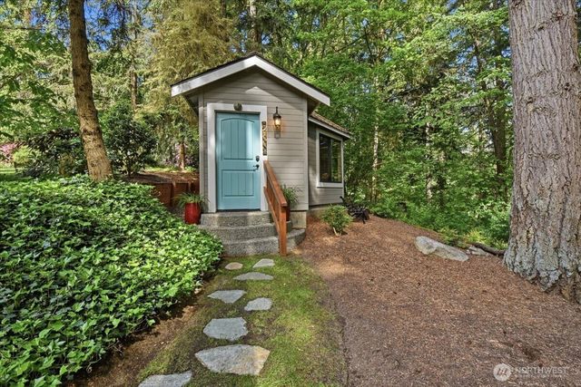 1610 202nd Place SW, Lynnwood, WA 98036