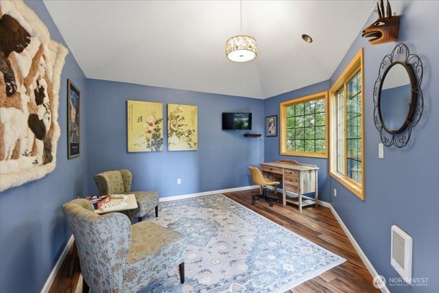 1610 202nd Place SW, Lynnwood, WA 98036