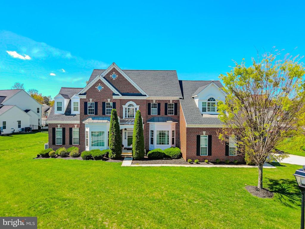 Image 1 of property listing at 6609 CHATHAM PARK DR, Brandywine, MD 20613