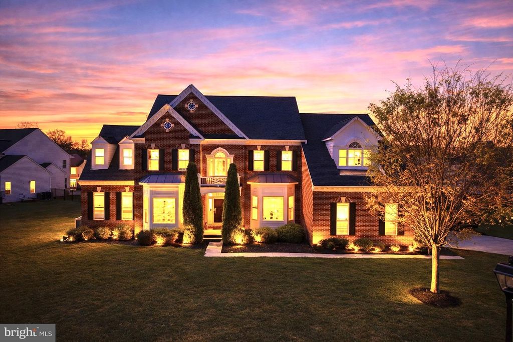 Image 10 of property listing at 6609 CHATHAM PARK DR, Brandywine, MD 20613