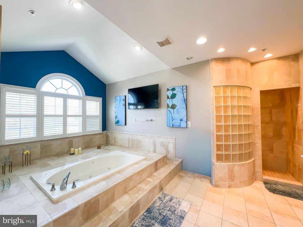 Image 36 of property listing at 6609 CHATHAM PARK DR, Brandywine, MD 20613