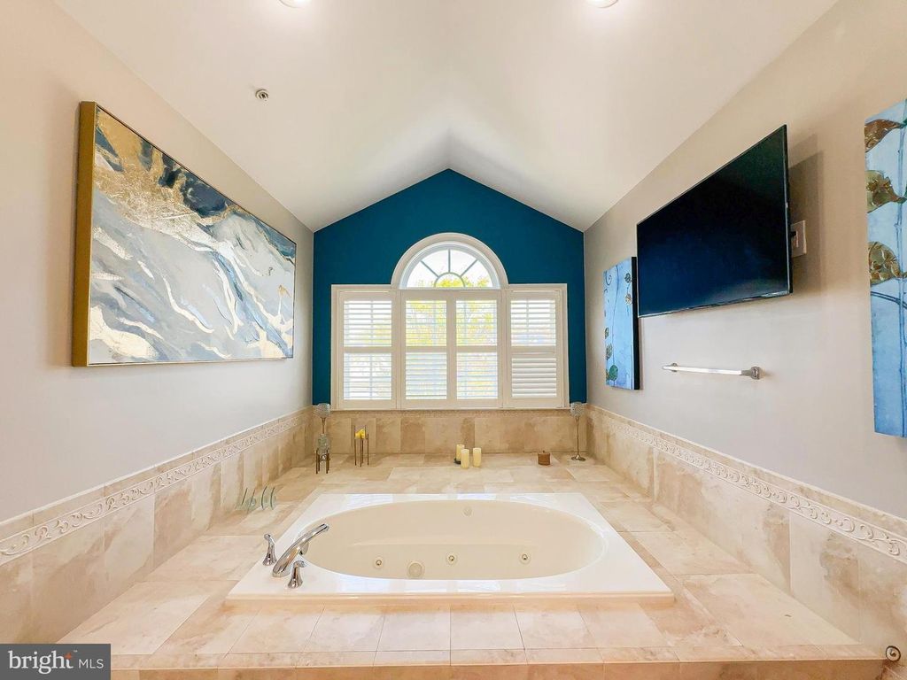 Image 38 of property listing at 6609 CHATHAM PARK DR, Brandywine, MD 20613