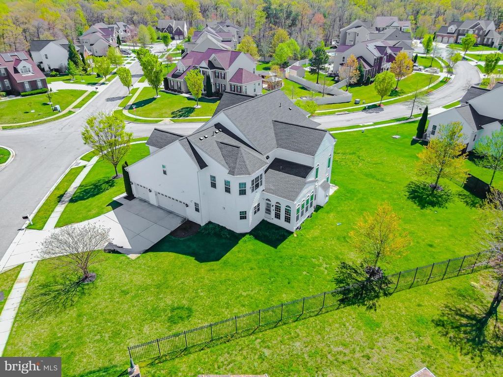 Image 4 of property listing at 6609 CHATHAM PARK DR, Brandywine, MD 20613