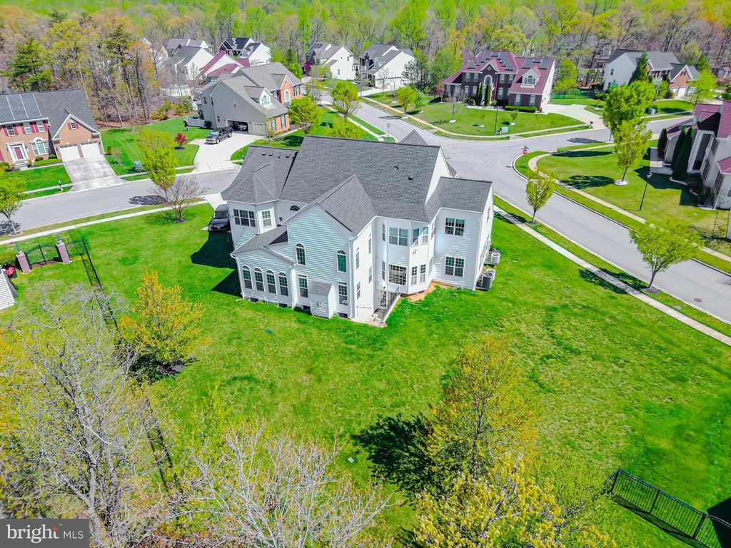 Image 5 of property listing at 6609 CHATHAM PARK DR, Brandywine, MD 20613