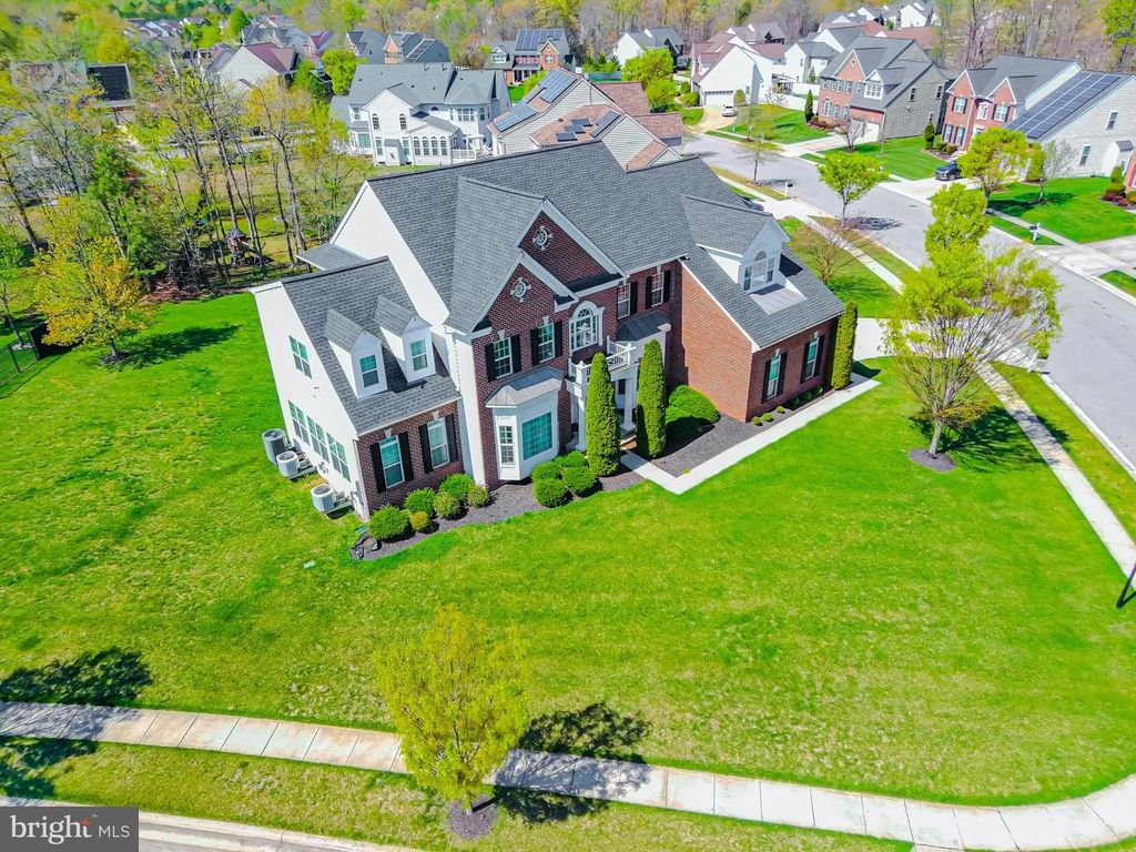 Image 7 of property listing at 6609 CHATHAM PARK DR, Brandywine, MD 20613