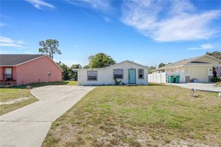 5326 Dixie DR, Naples, FL 34113