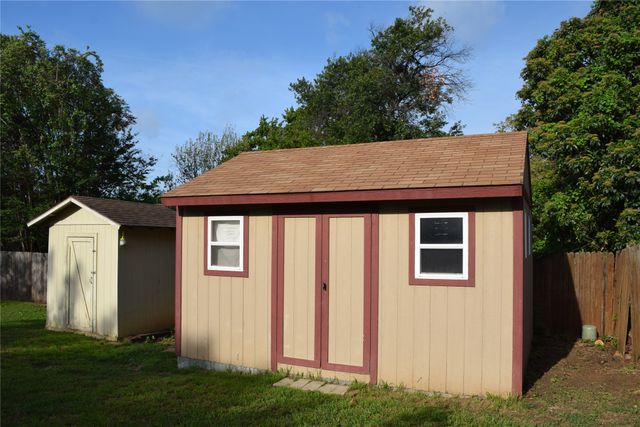 4208 Blossom Trail, Arlington, TX 76016