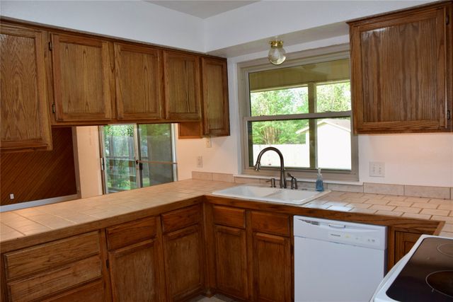 4208 Blossom Trail, Arlington, TX 76016