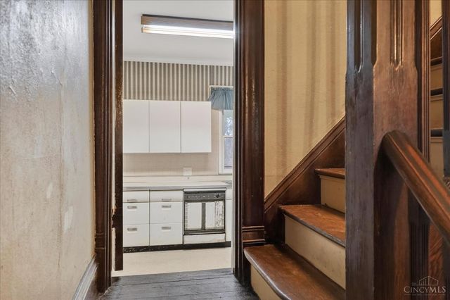 648 N High Street, Hillsboro, OH 45133