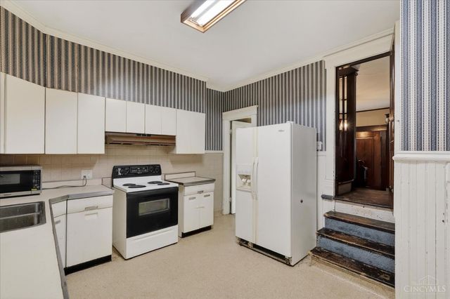 648 N High Street, Hillsboro, OH 45133