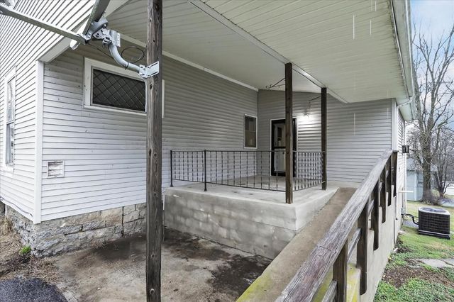 648 N High Street, Hillsboro, OH 45133