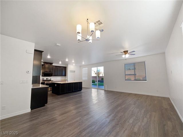 10152 Tenaya Meadows Street, Las Vegas, NV 89178