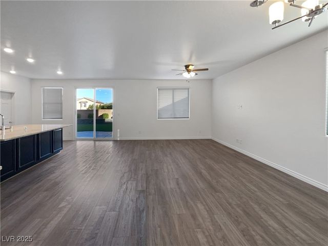 10152 Tenaya Meadows Street, Las Vegas, NV 89178