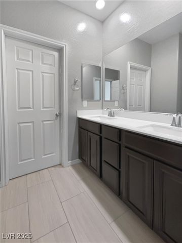 10152 Tenaya Meadows Street, Las Vegas, NV 89178