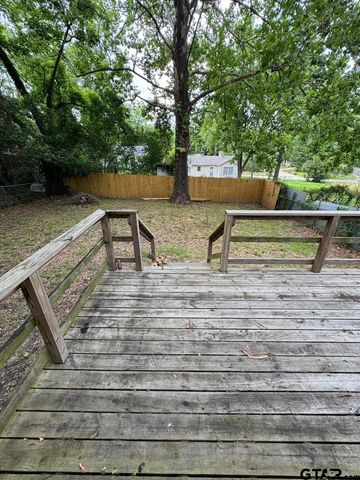 322 E Martin Luther King Jr Blvd, Tyler, TX 75702