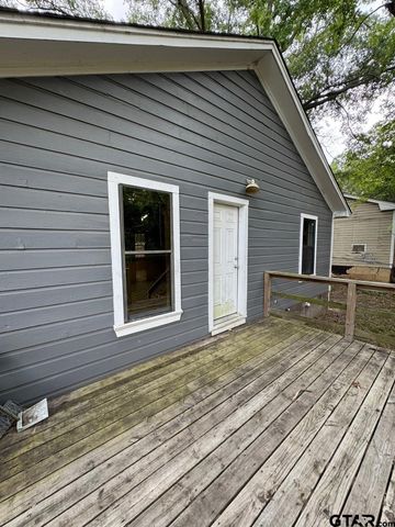 322 E Martin Luther King Jr Blvd, Tyler, TX 75702