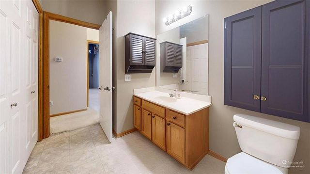 10335 Norfolk Drive 8, Johnston, IA 50131