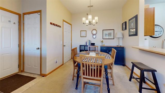 10335 Norfolk Drive 8, Johnston, IA 50131