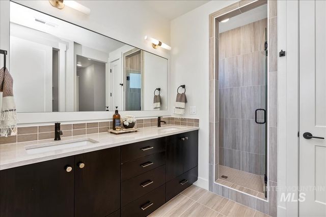 3535 E Warm Springs Ave, Boise, ID 83716