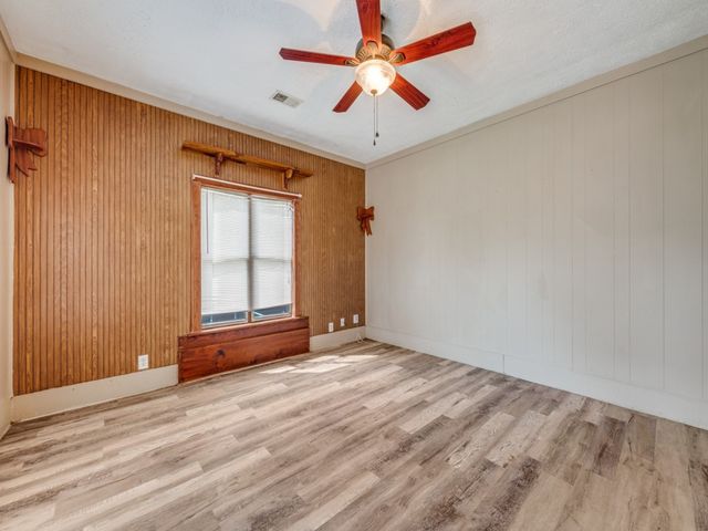 609 E Monterey Street, Denison, TX 75021