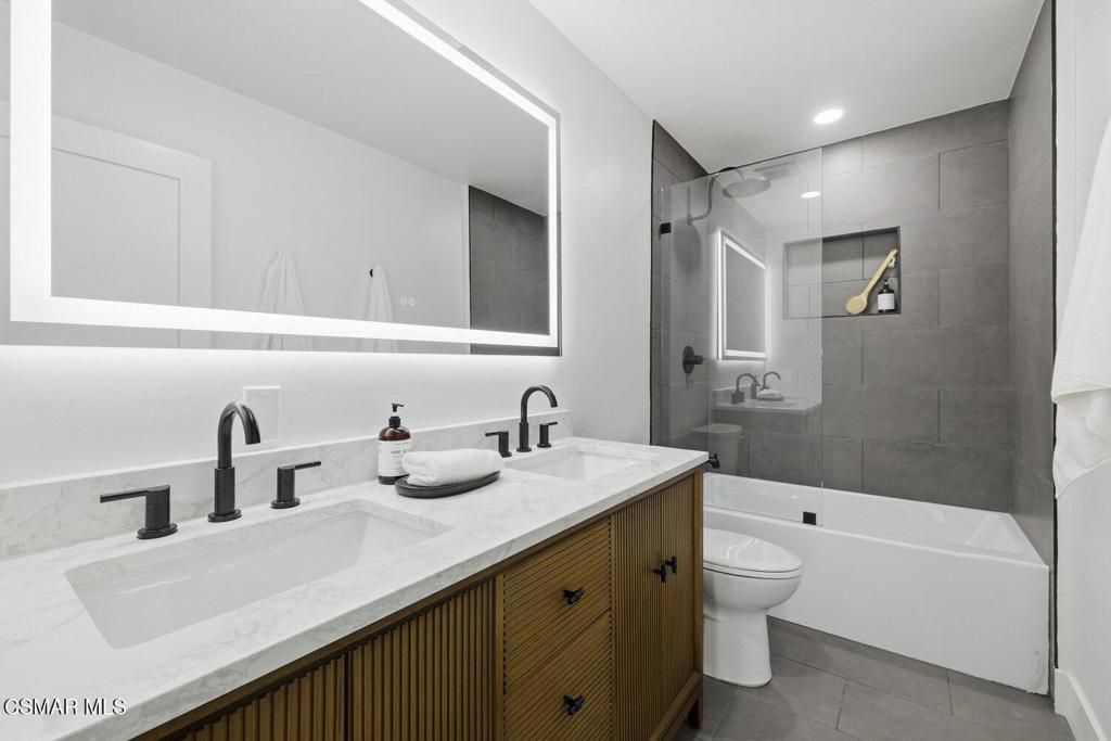 Image 23 of property listing at 6655 Lederer Avenue, West Hills, CA 91307