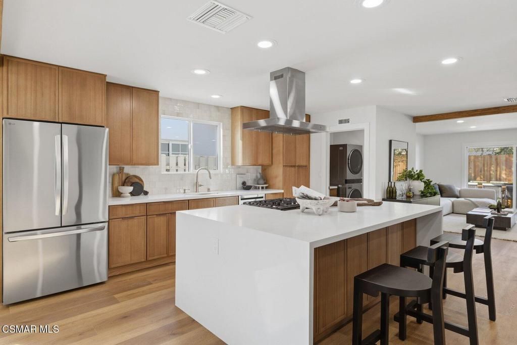 Image 5 of property listing at 6655 Lederer Avenue, West Hills, CA 91307