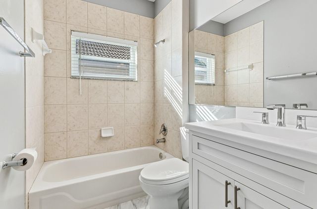 12403 Cascades Pointe Drive, Boca Raton, FL 33428