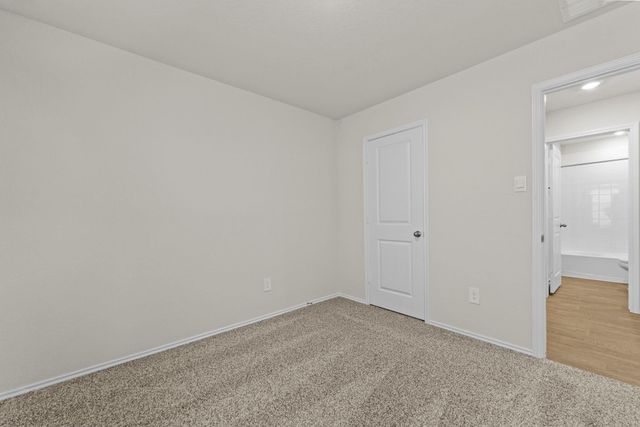 307 Wild Goose DR, Luling, TX 78648