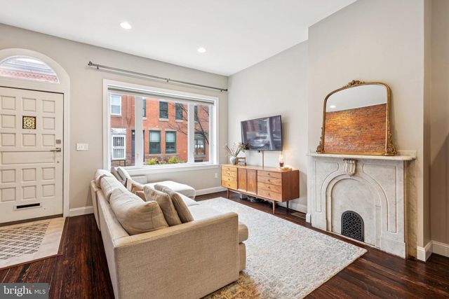 858 E THOMPSON ST, Philadelphia, PA 19125