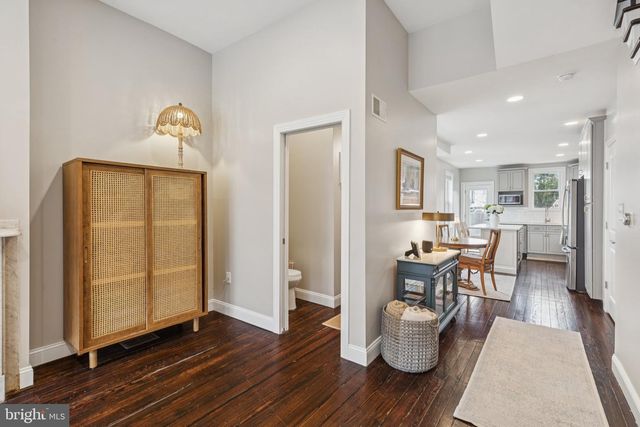 858 E THOMPSON ST, Philadelphia, PA 19125